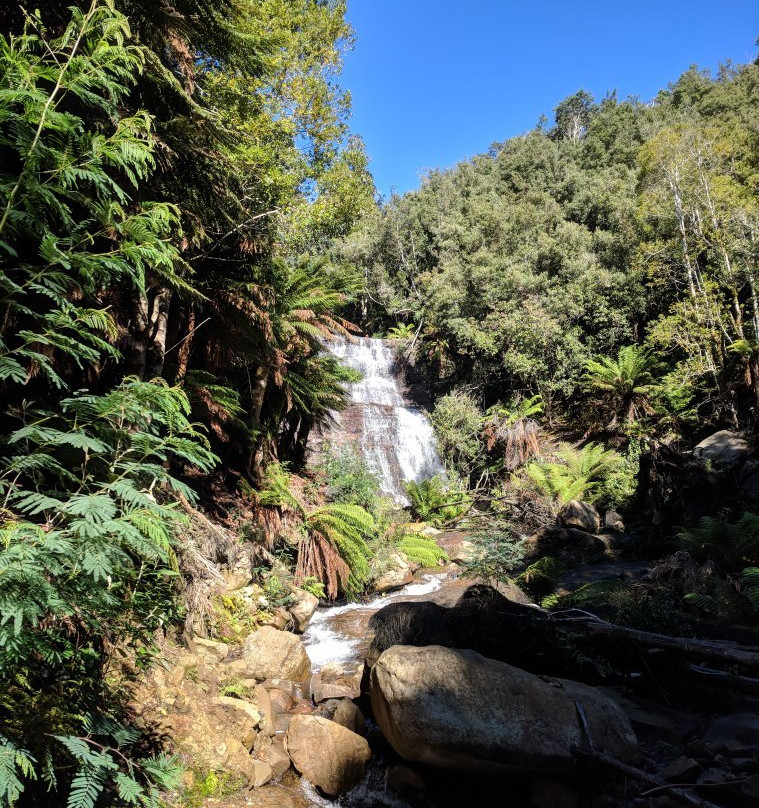 Westmorland Falls-茉莉溪必去景点