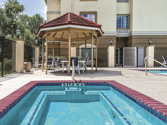 La Quinta Inn & Suites by Wyndham Houston Rosenberg主图