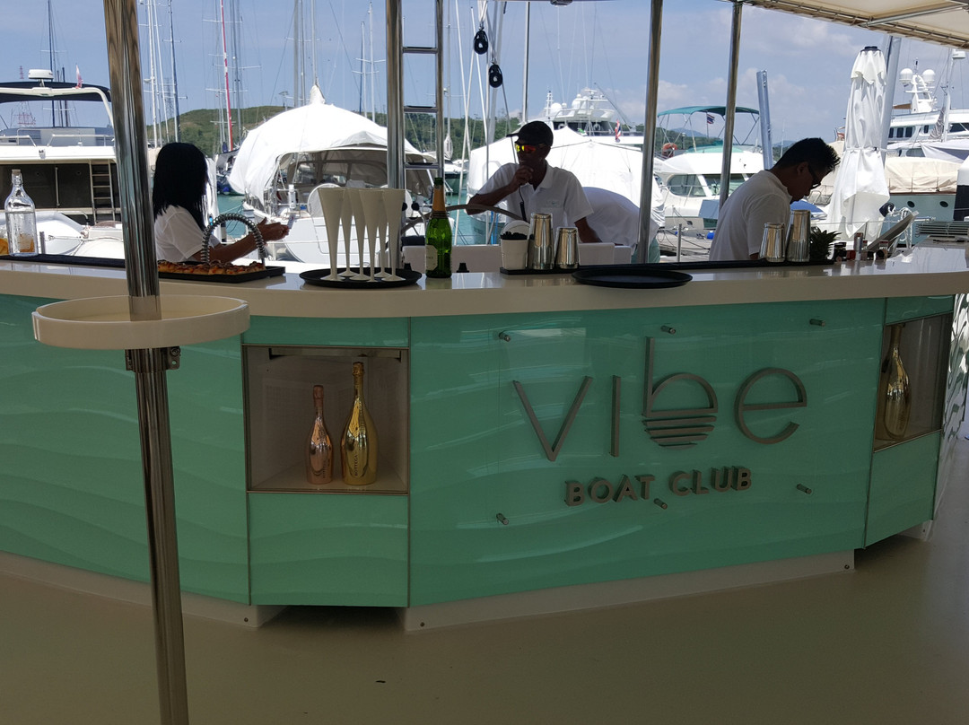 Vibe Boat Club景点图片