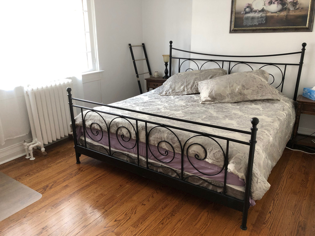 Ambassador B&B主图