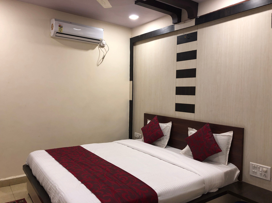 Hotel Satpura Safari主图