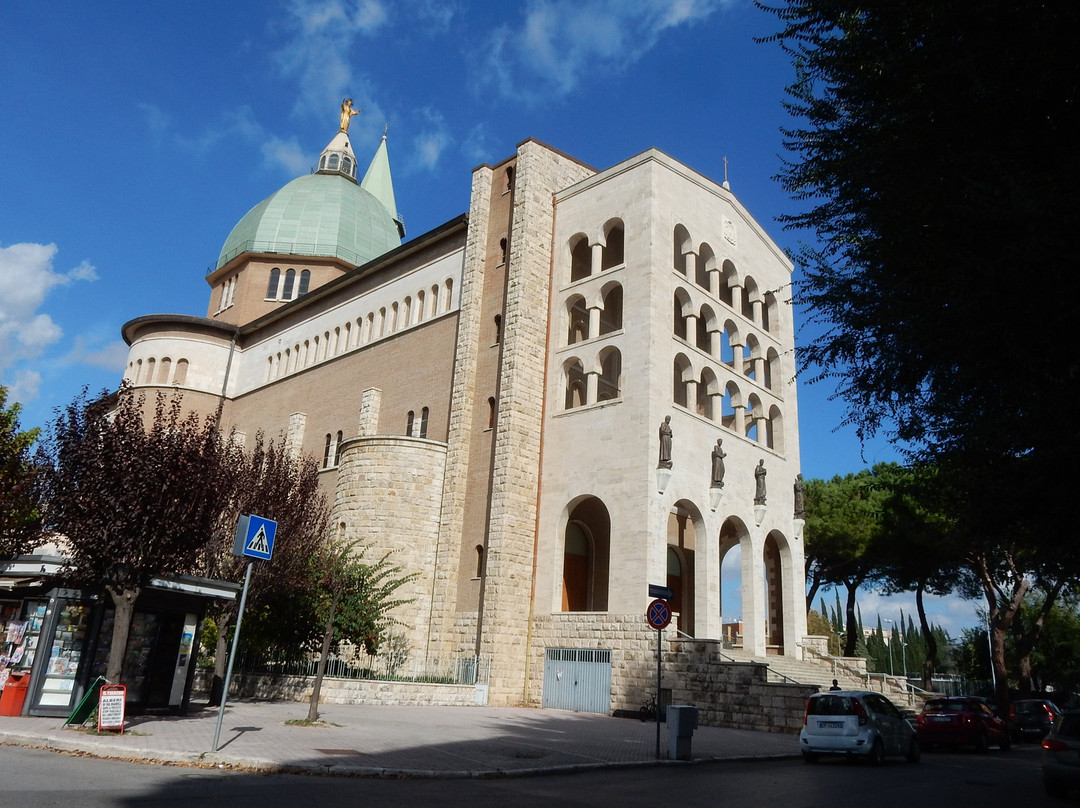 Basilica del Sacro Cuore景点图片