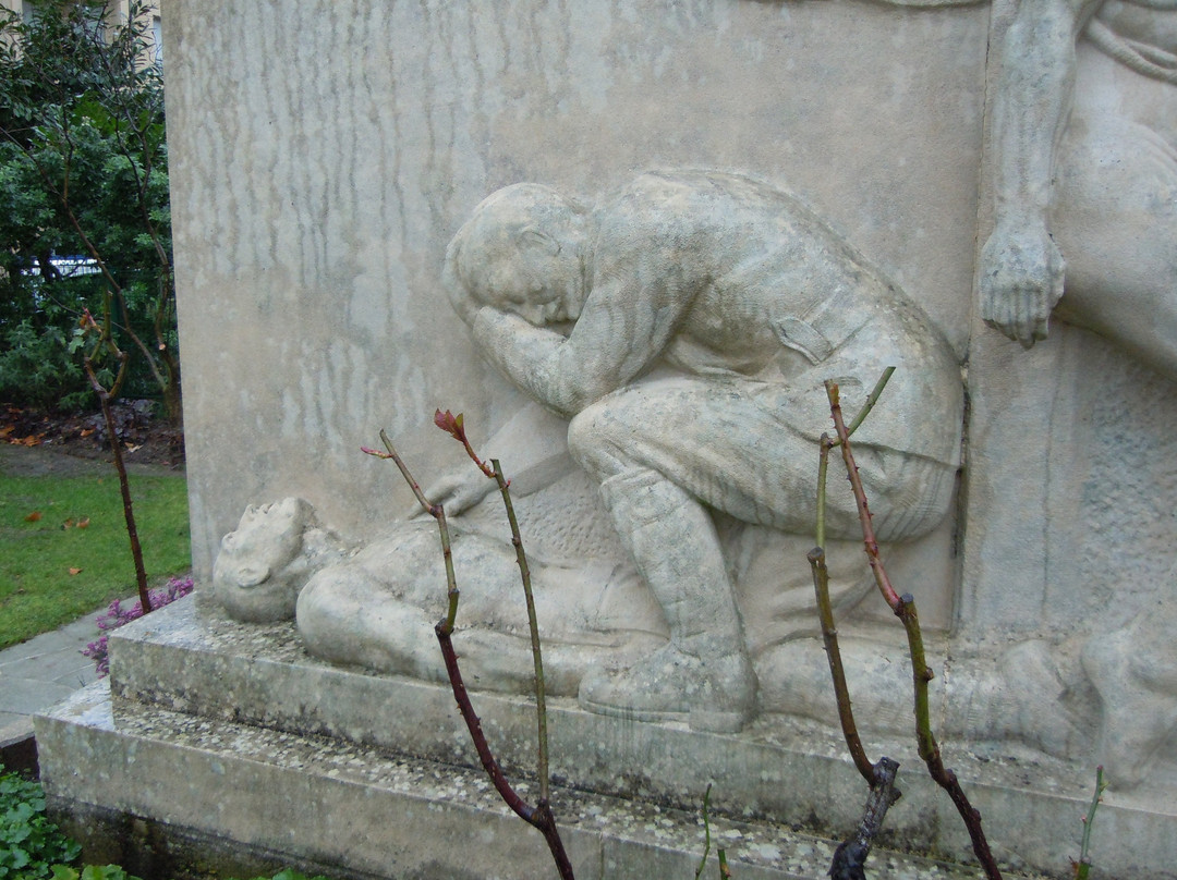 Monument aux Morts景点图片
