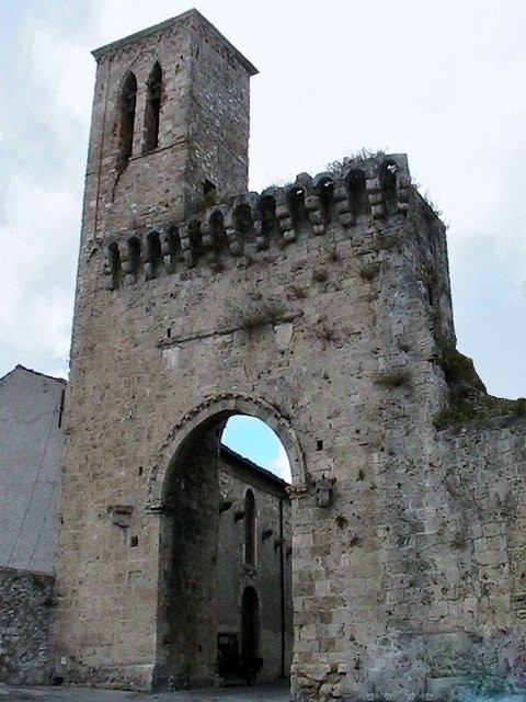 Porta Angioina景点图片