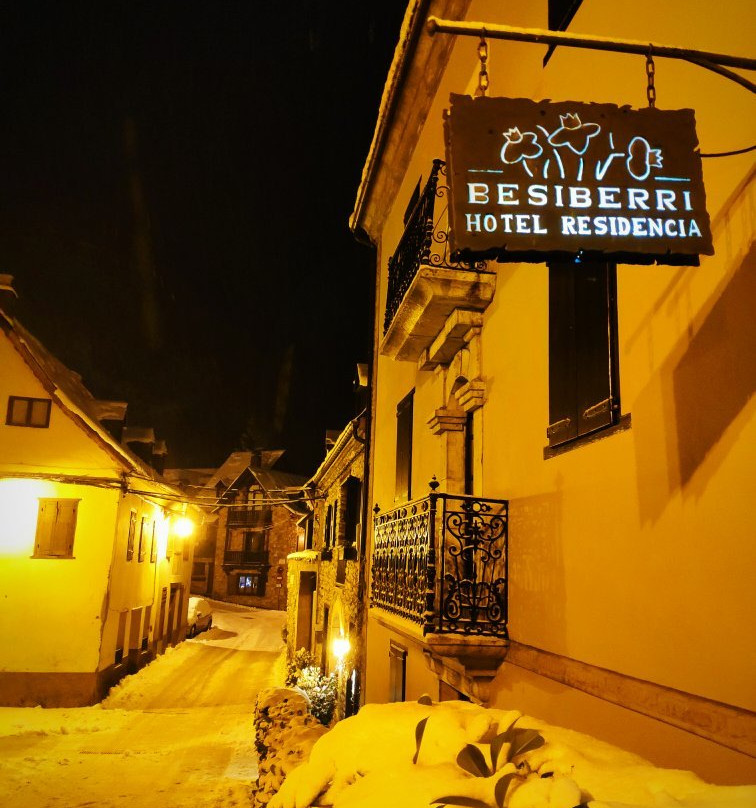 Hotel Besiberri主图