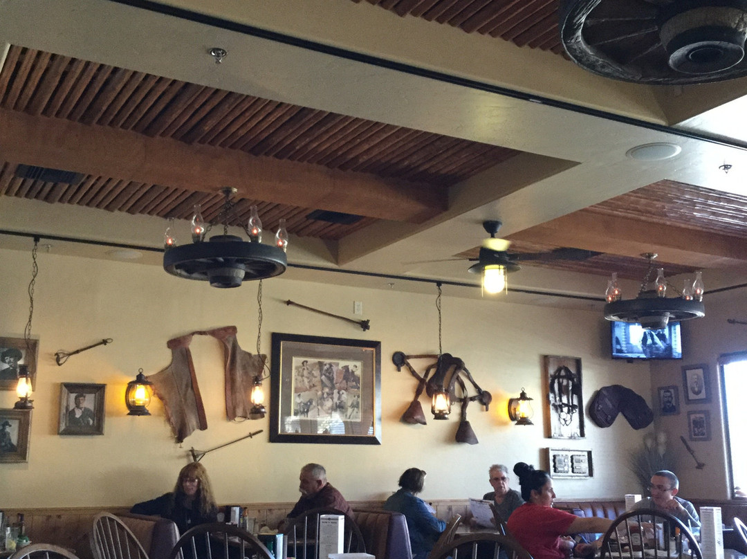 Wickenburg餐馆和美食-Cowboy Cookin'