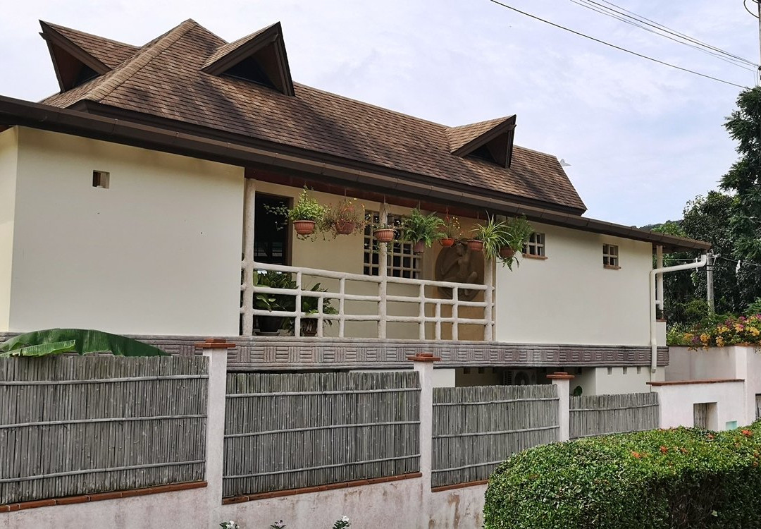 Aree's Lagoon House