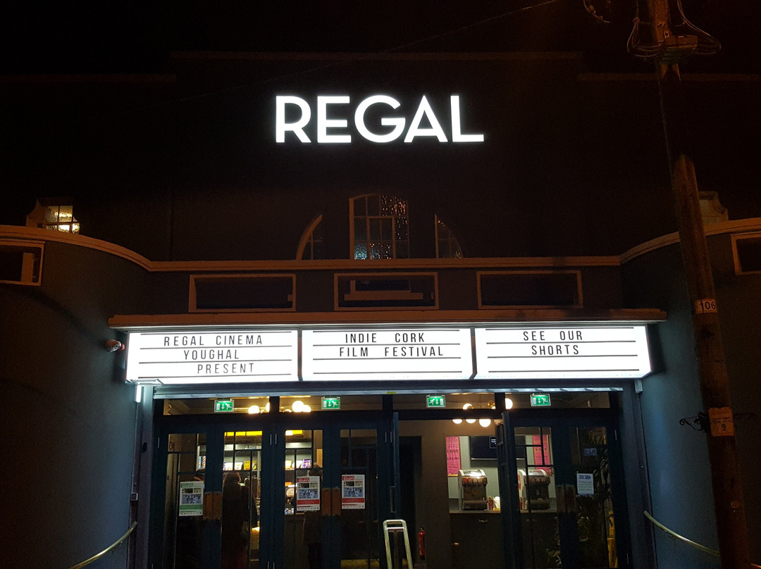Regal Cinema, Wine Bar And Café-Youghal必去景点