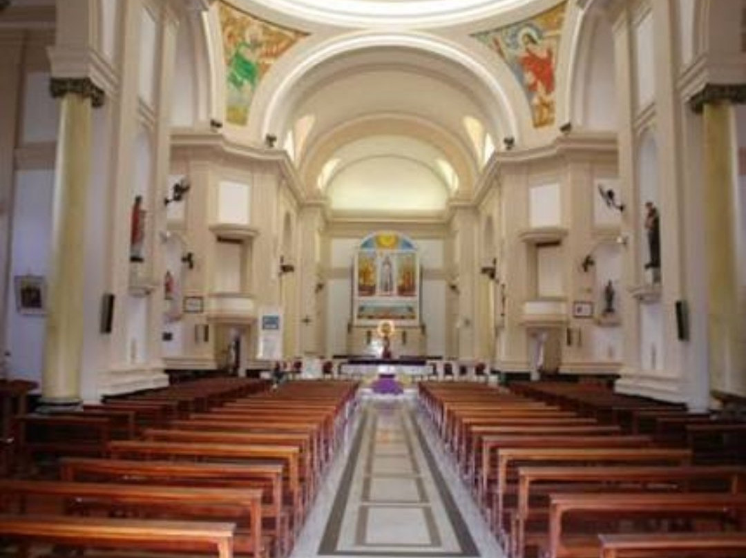 Igreja Bom Jesus Da Cana Verde景点图片