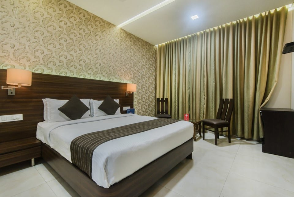 OYO 7136 Solitaire Residency主图