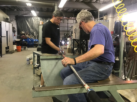 Shatter Glass Group-芝加哥必去景点