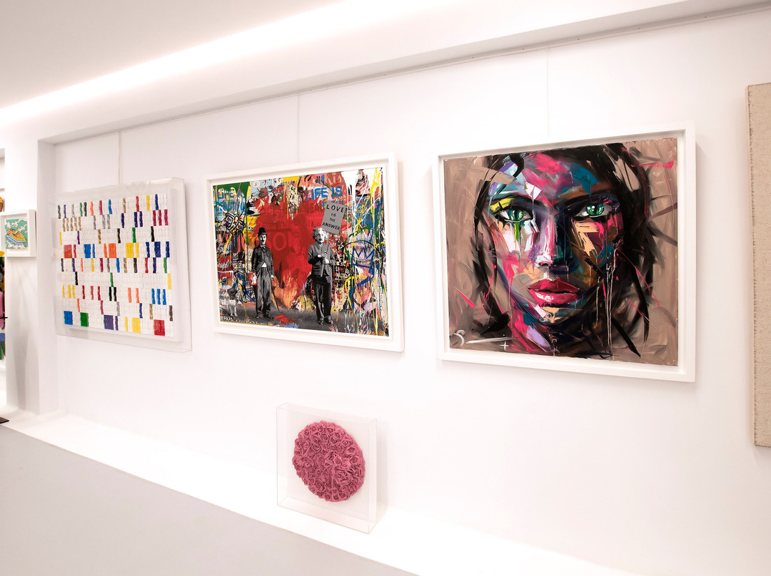 Kapopoulos Fine Arts Paros Gallery-纳乌萨必去景点