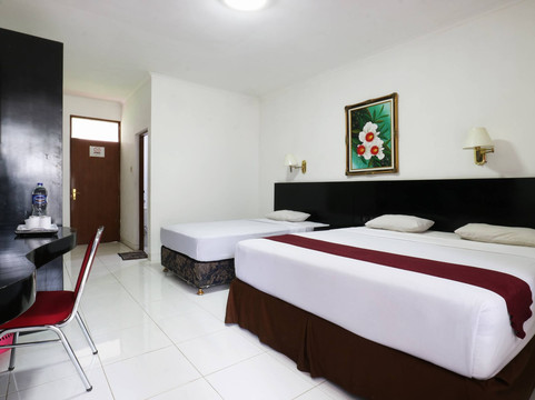 娜瑞玛度假村酒店主图