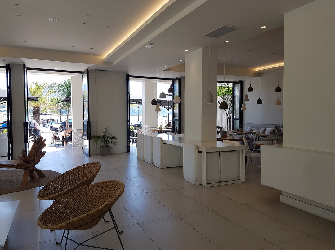 凯法利尼亚格兰德酒店主图