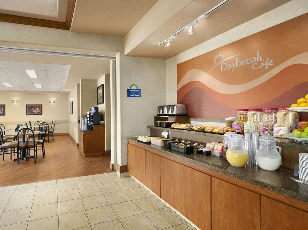 Days Inn By Wyndham Red Deer主图