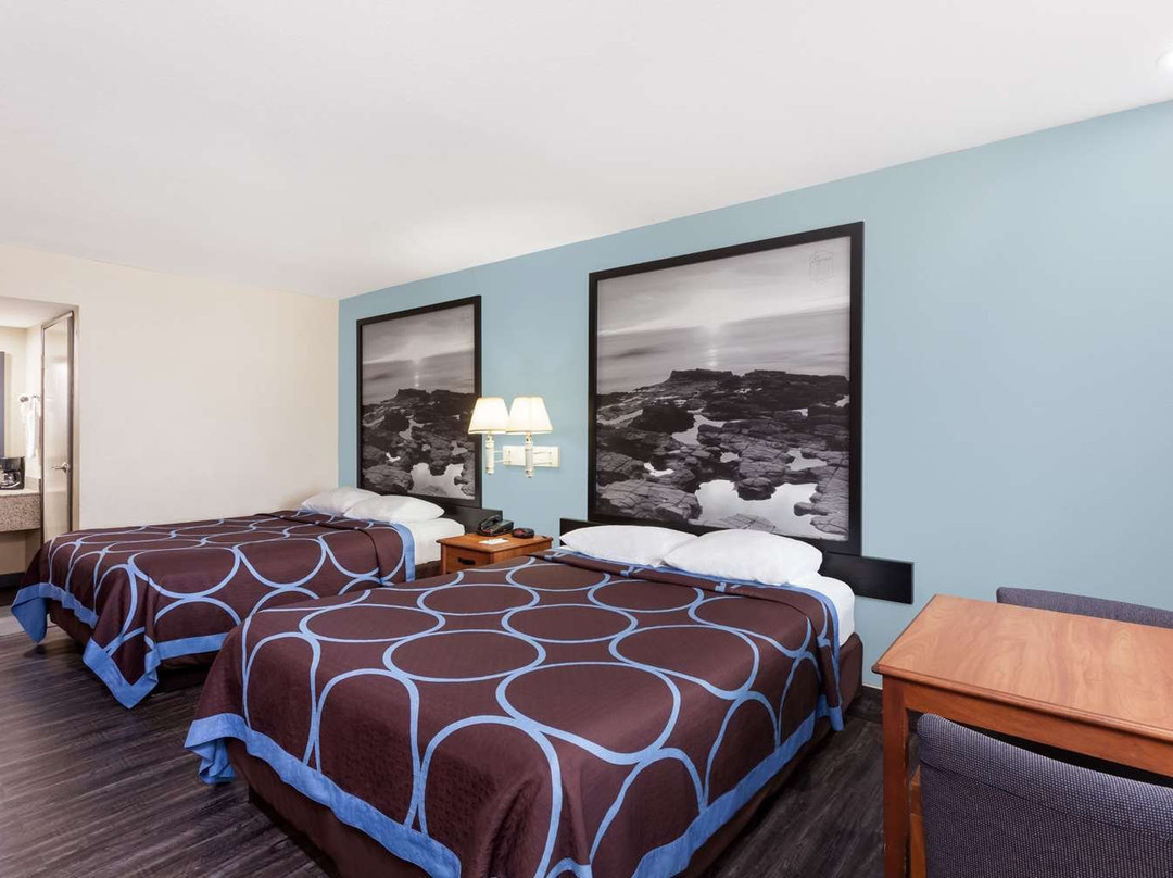 Super 8 by Wyndham El Cajon CA主图