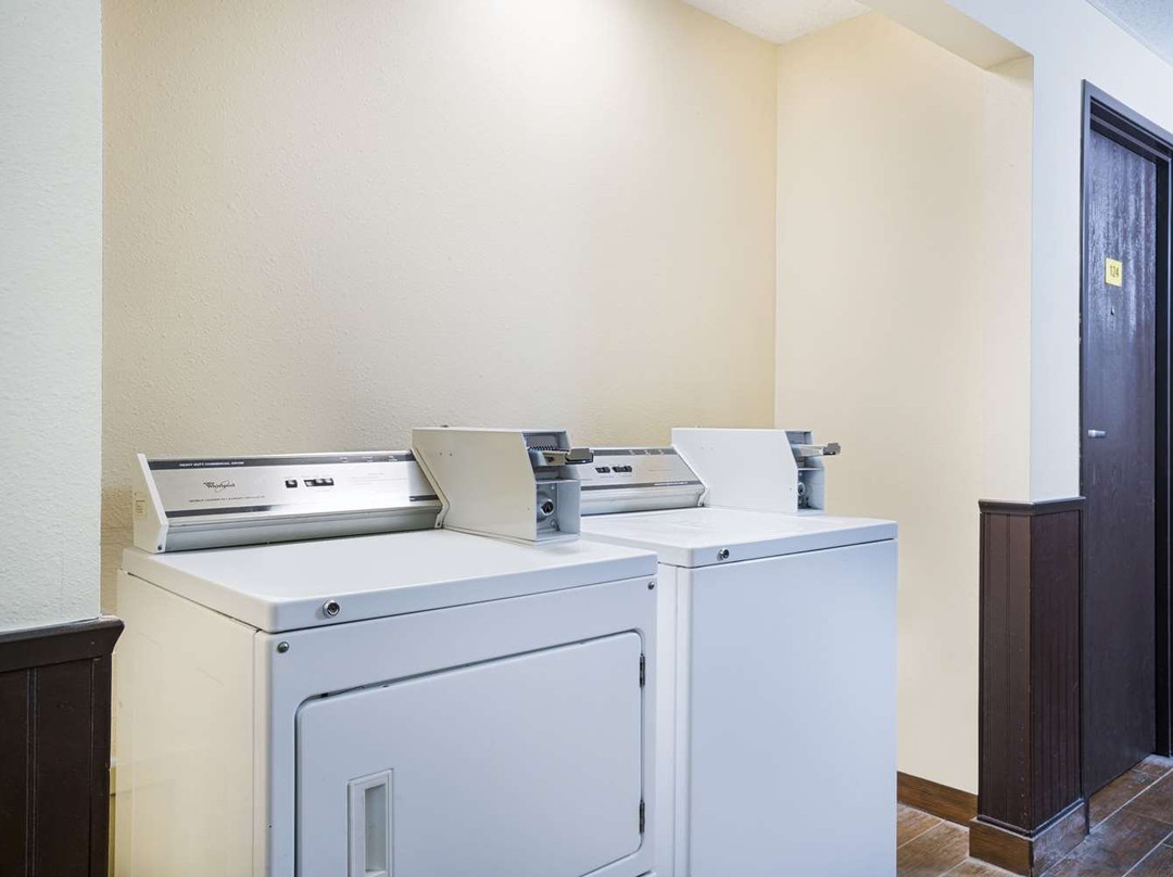 Super 8 by Wyndham Marshall MN主图