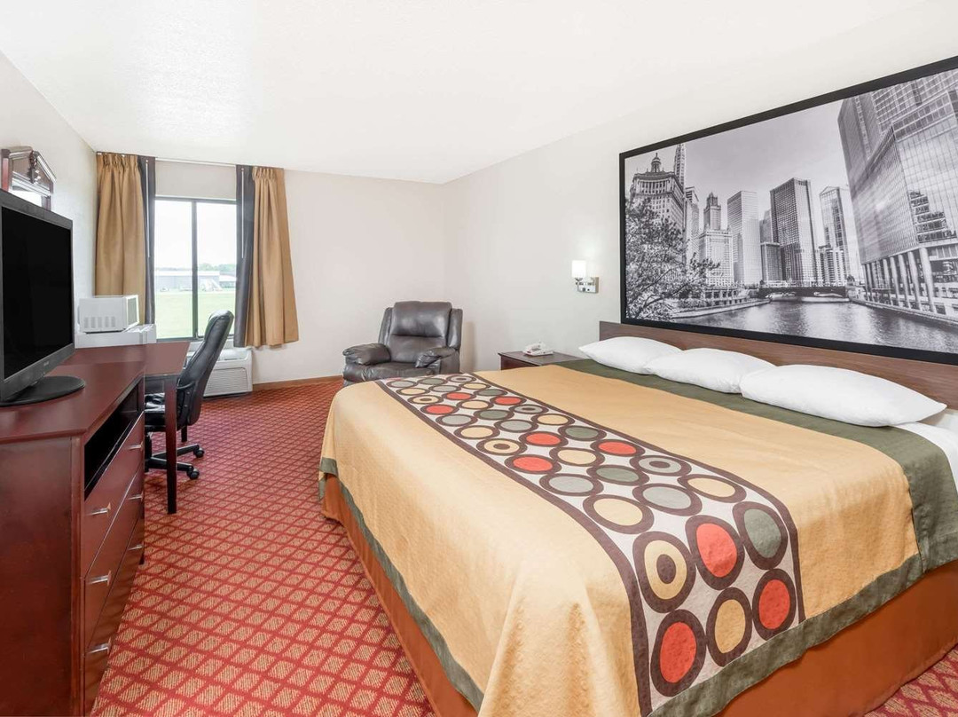 Super 8 by Wyndham Marshall主图