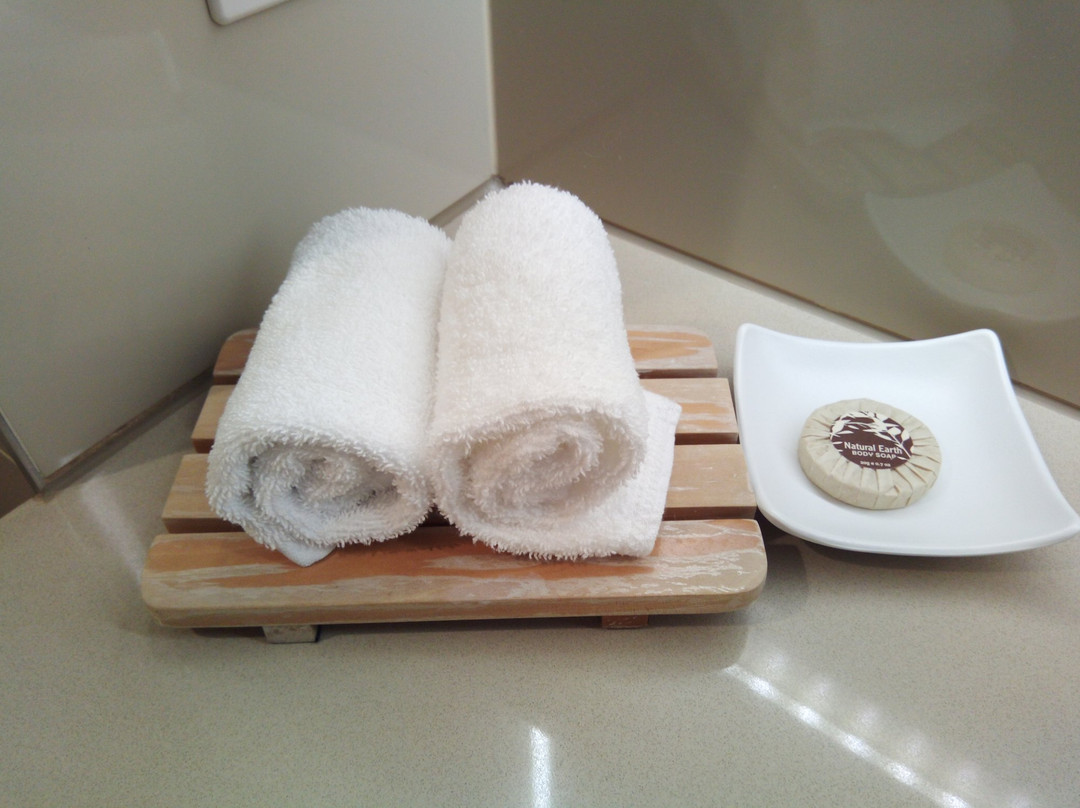 格伦套房酒店主图