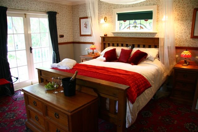 Charlemagne Lodge Bed & Breakfast-官方