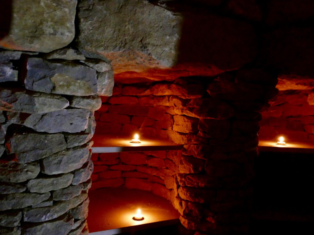 The Long Barrow at All Cannings景点图片