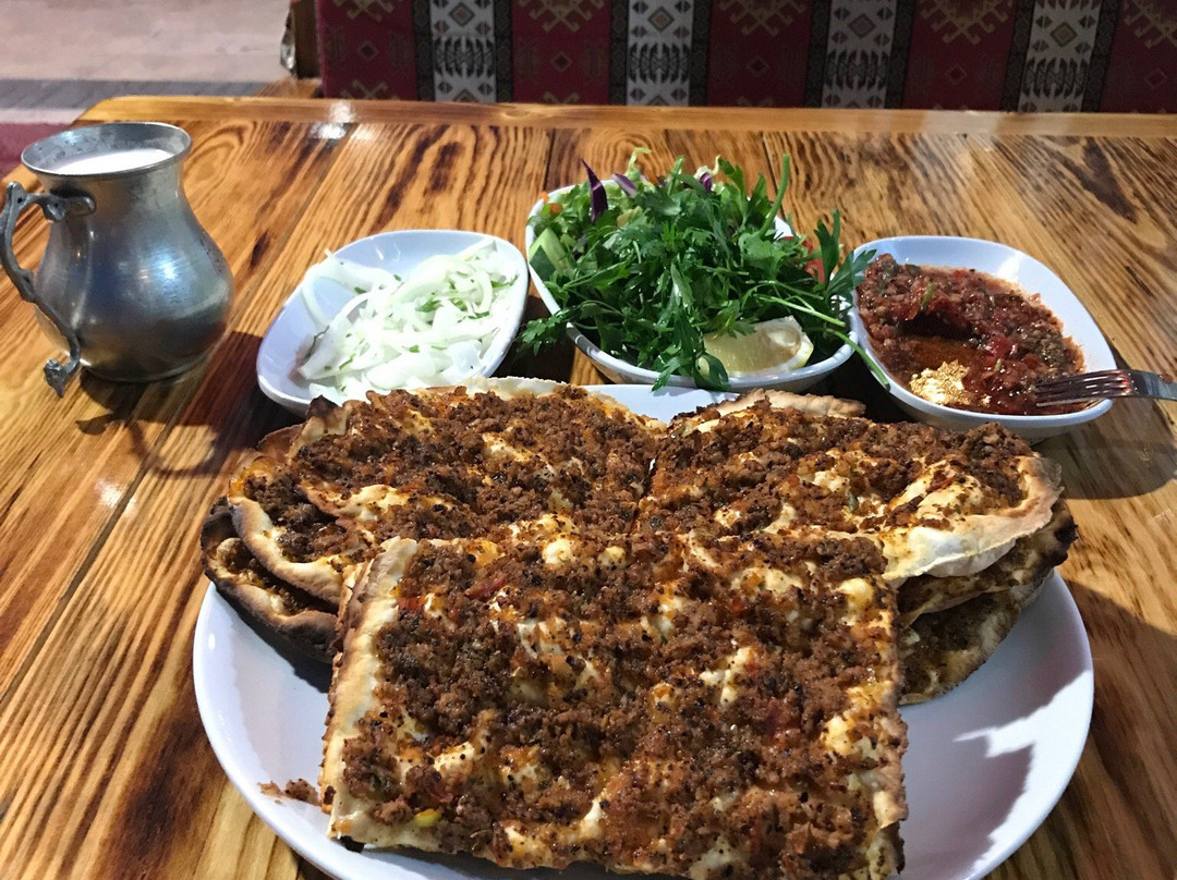 Eymen Lahmacun