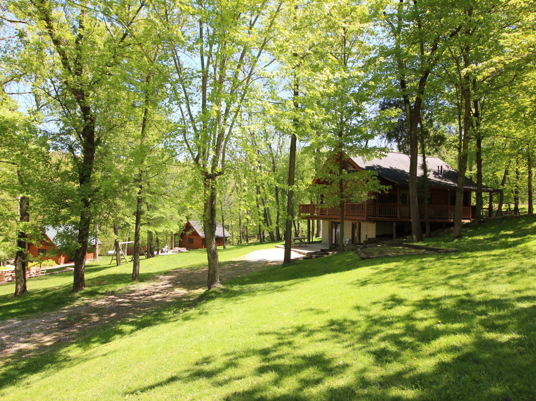 Grumpsters Cabins