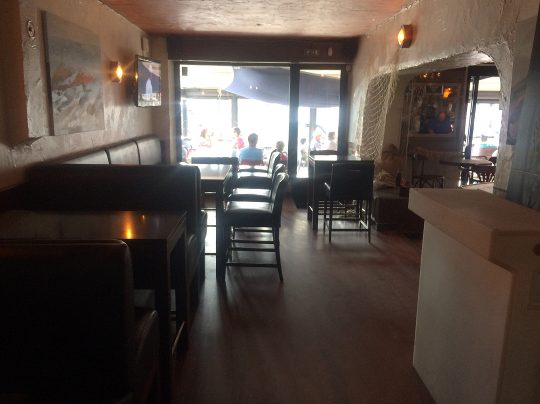 Bar Le Dériveur-Saint-Briac-sur-Mer必去景点