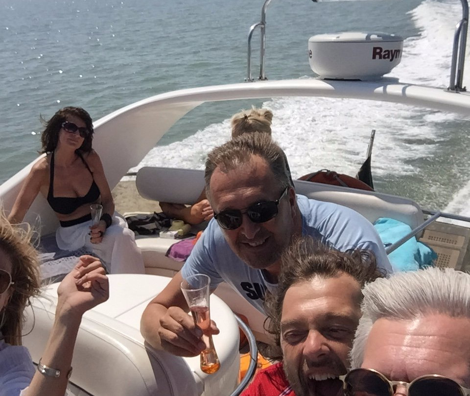 Tau Tona-泽布鲁日必去景点