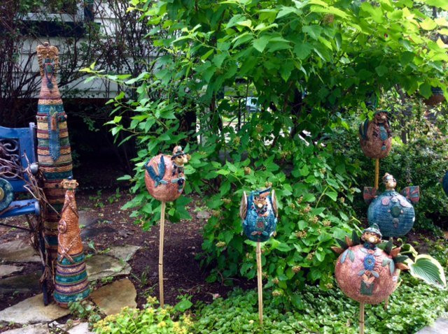 Atelier Boutique Ne Faites Pas L'autruche-Mont-Saint-Hilaire必去景点