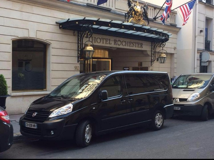 Paris Airport Transfers-博比尼必去景点