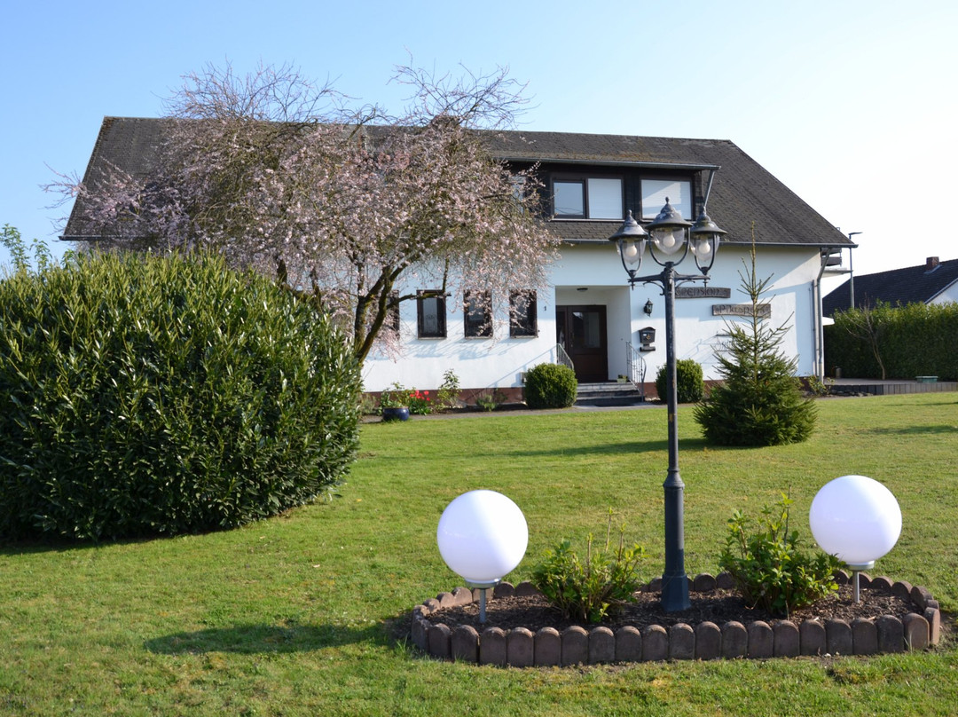 Niederzissen酒店住宿-Pension Jaspers