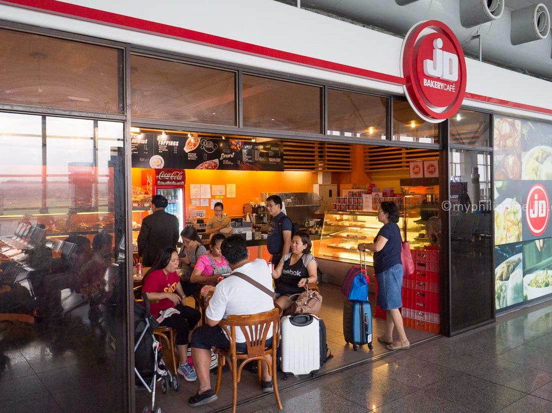 Cabatuan餐馆和美食-JD Bakery Cafe