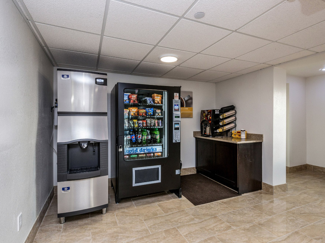 伊利诺伊伊皮奥里亚 6 号汽车旅馆