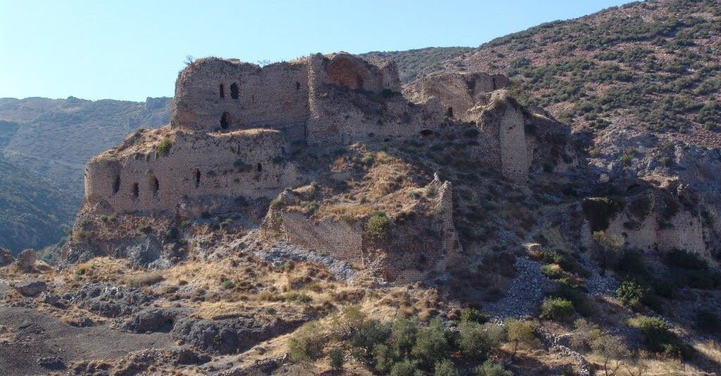 Bagras Fortress景点图片