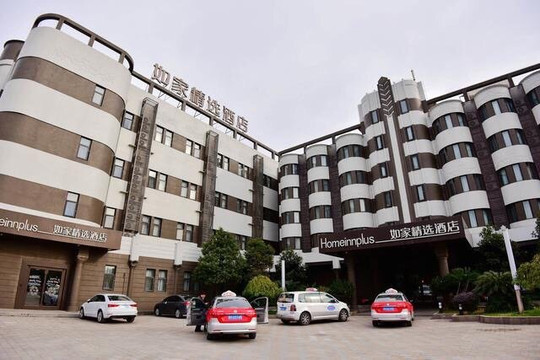 嘉虹酒店(上海国际旅游度假区川沙地铁站店)主图