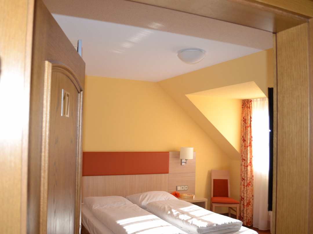 Markt Bibart酒店住宿-Gasthof Rotes Ross