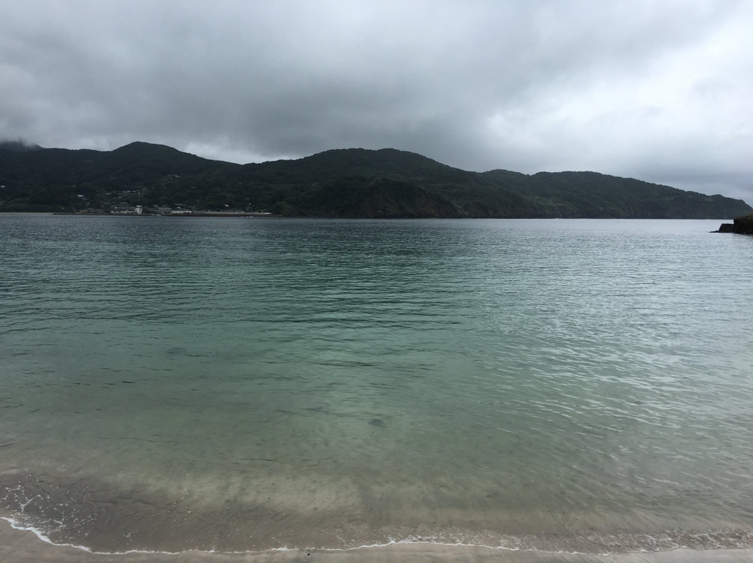 Hitotsuku Beach景点图片