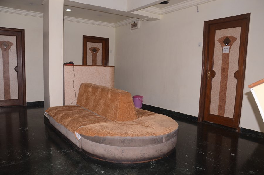 Hotel Aaditya Palace主图