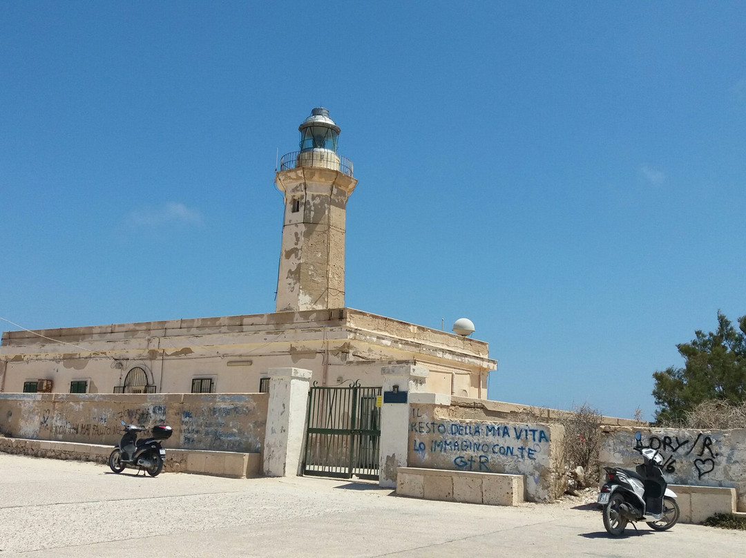 Faro di Capo Grecale景点图片