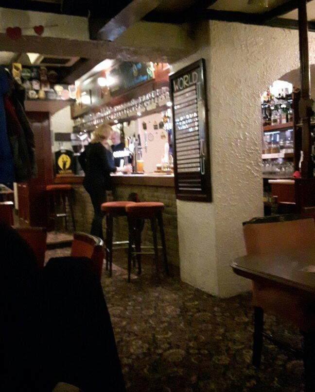 The Poachers Inn-Bollington必去景点