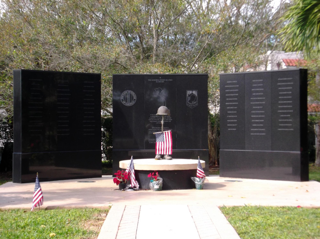 Vietnam War Memorial-迈尔斯堡必去景点
