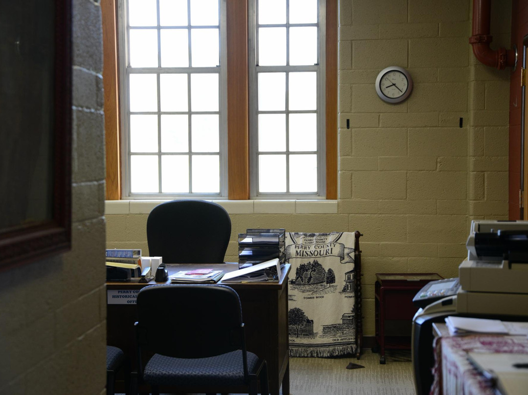 Perry County Genealogical Research Library and Archive Center-Perryville必去景点
