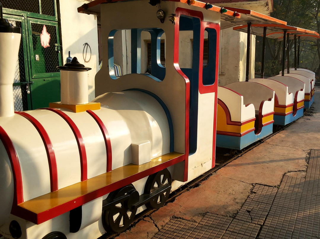 Kadaiya Lake Garden-达曼必去景点