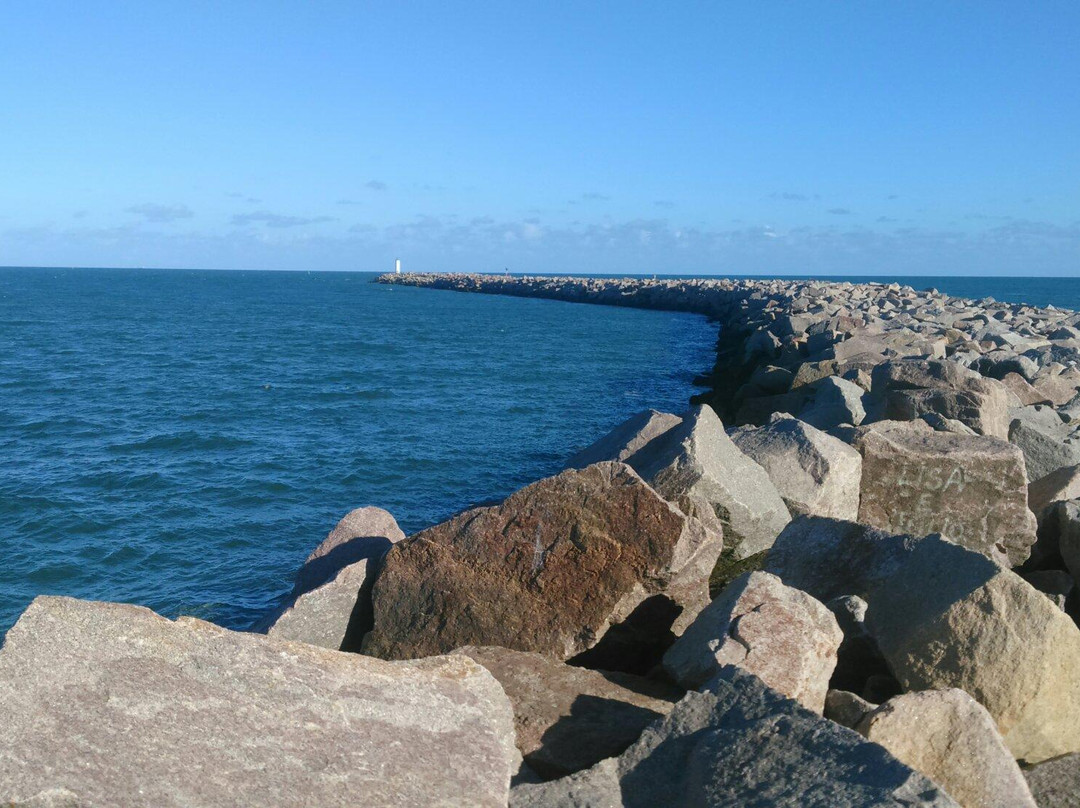 Praia Molhes da Barra-Cassino必去景点