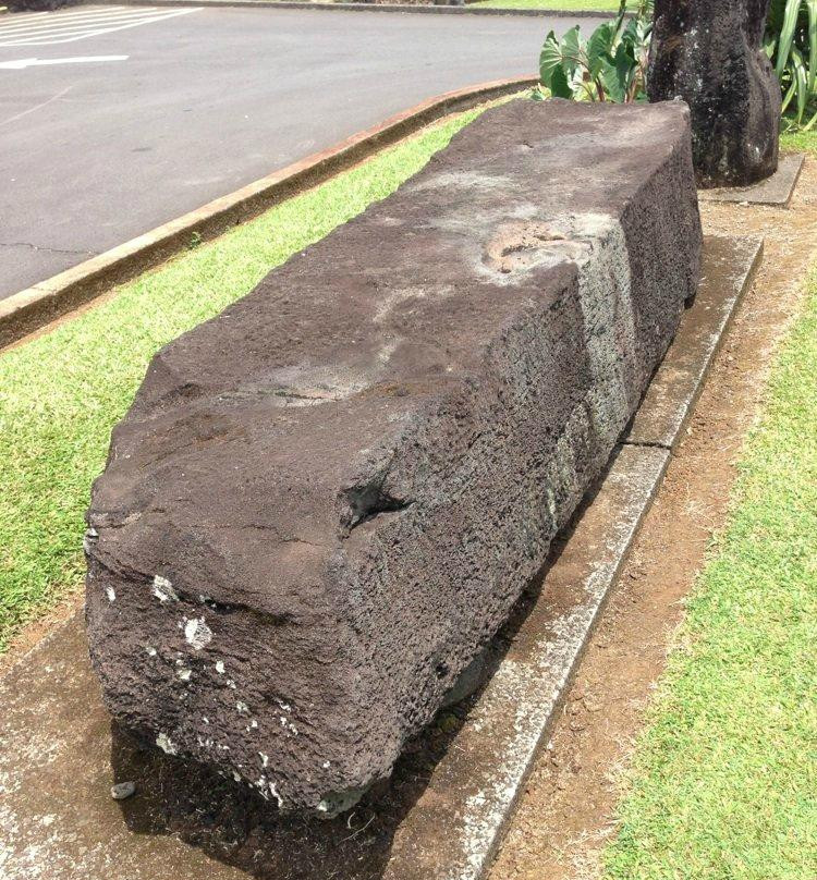 那哈大石-希洛必去景点