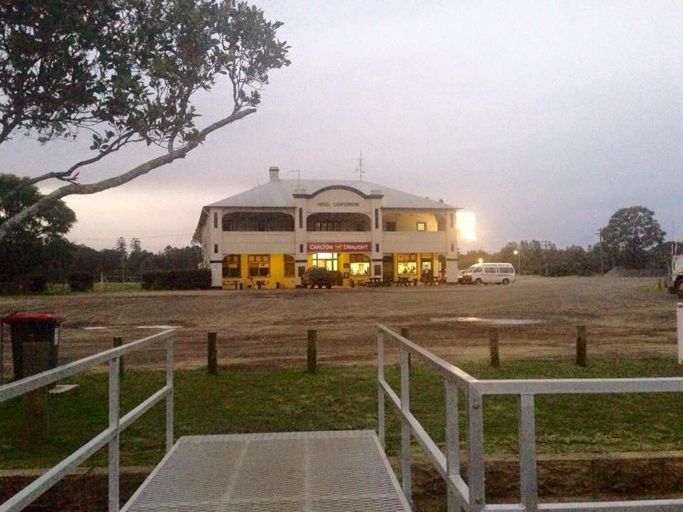 Coopernook Hotel主图