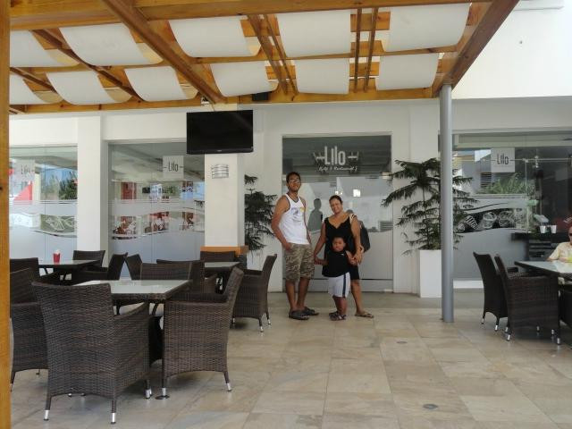 Lilo Cafe & Restaurant