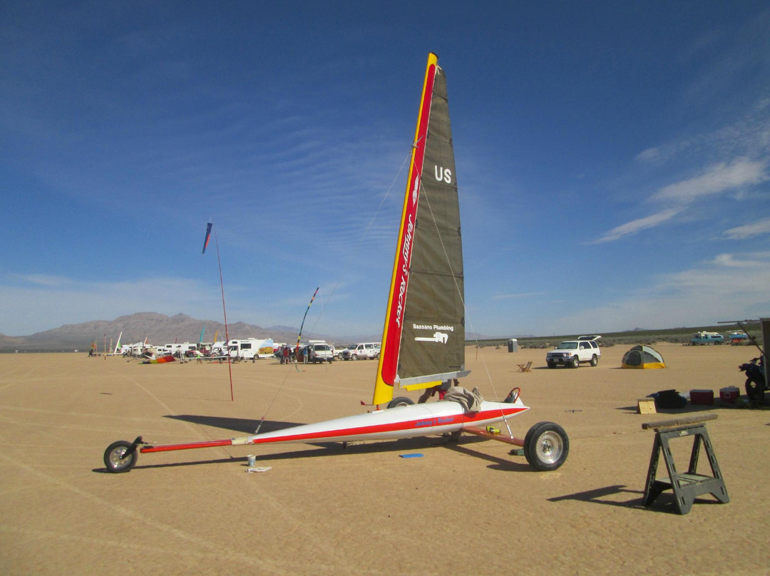 Ivanpah Dry Lake-普里姆必去景点