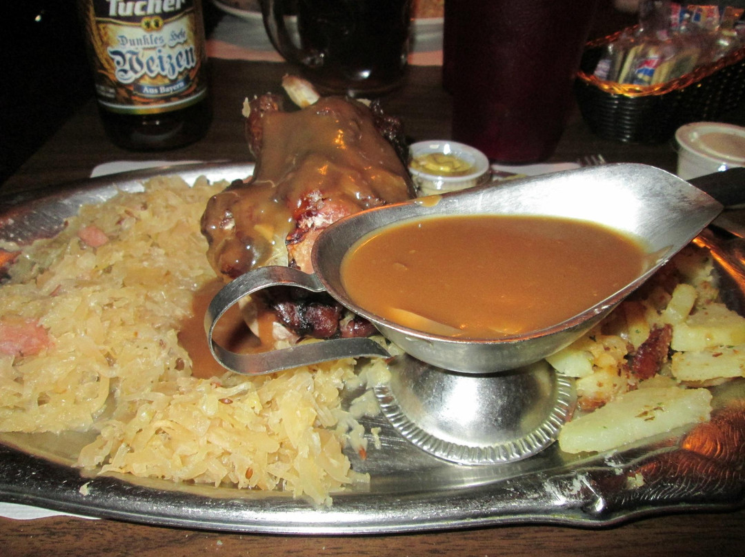 Greenview餐馆和美食-The Hub German Restaurant & Lounge